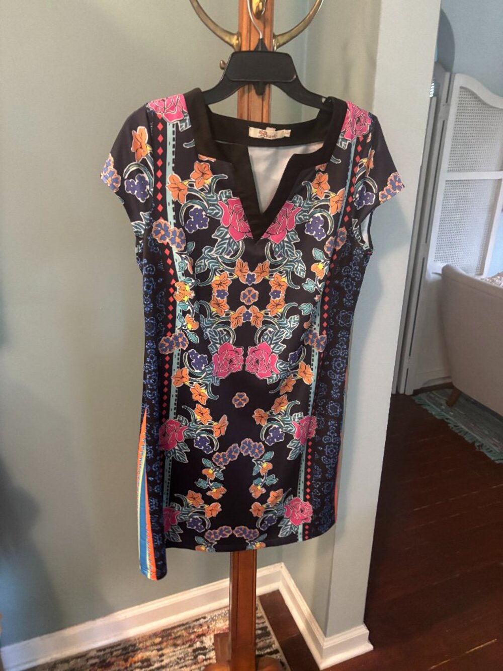 Aryeh dress, v neck, cap sleeves, colorful, flowery